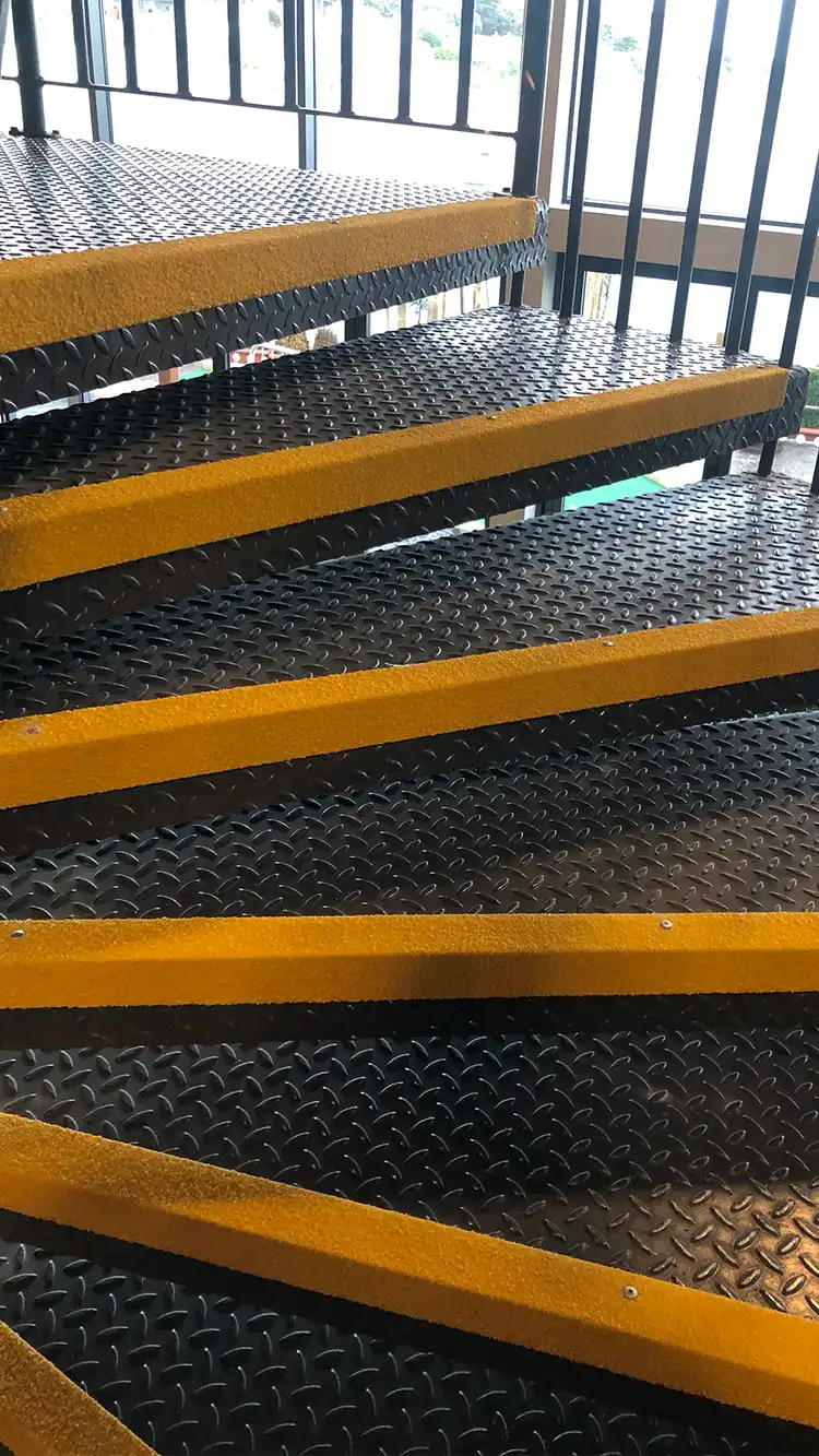 product-stair-nosings-yellow